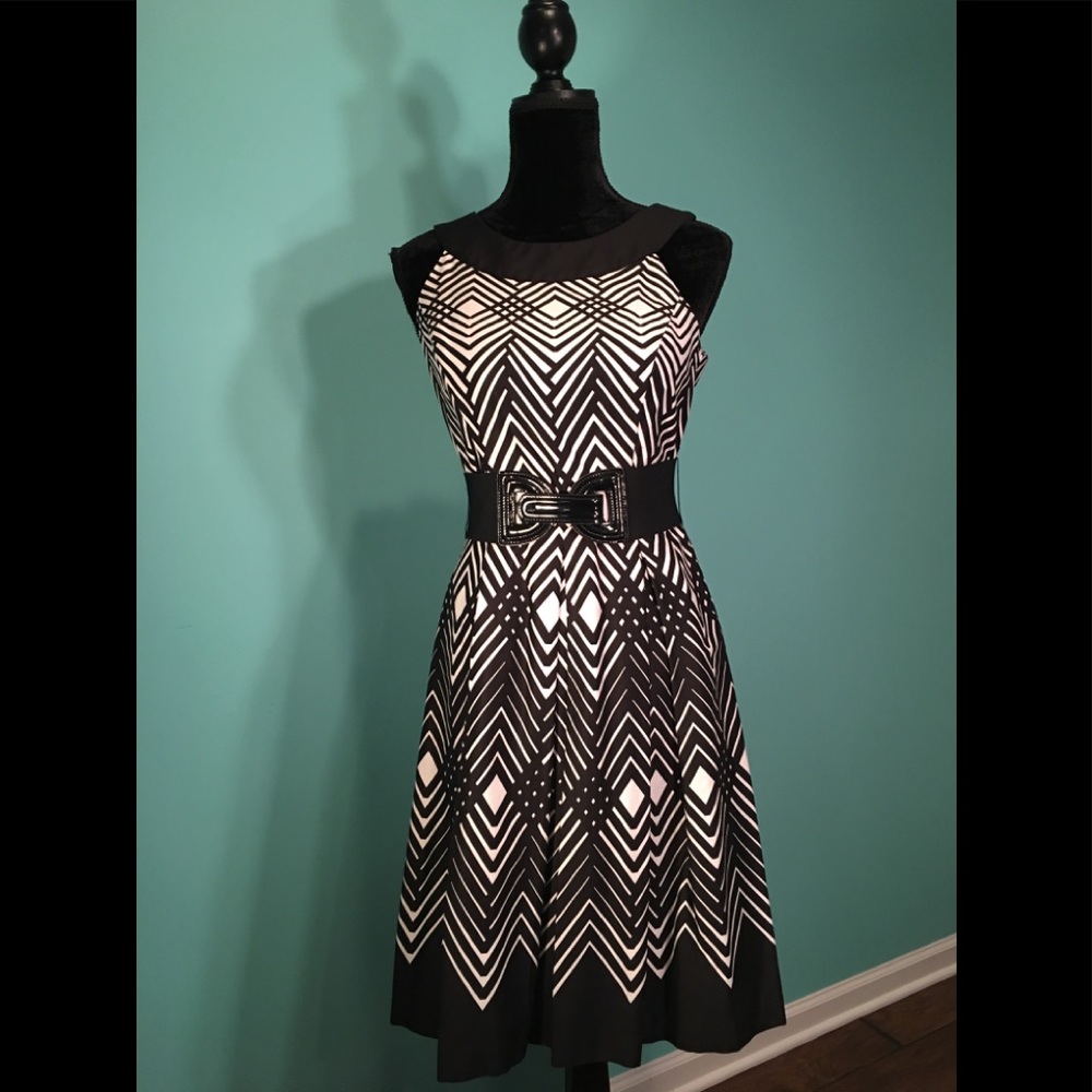 White House Black Market Print Dress Size 6